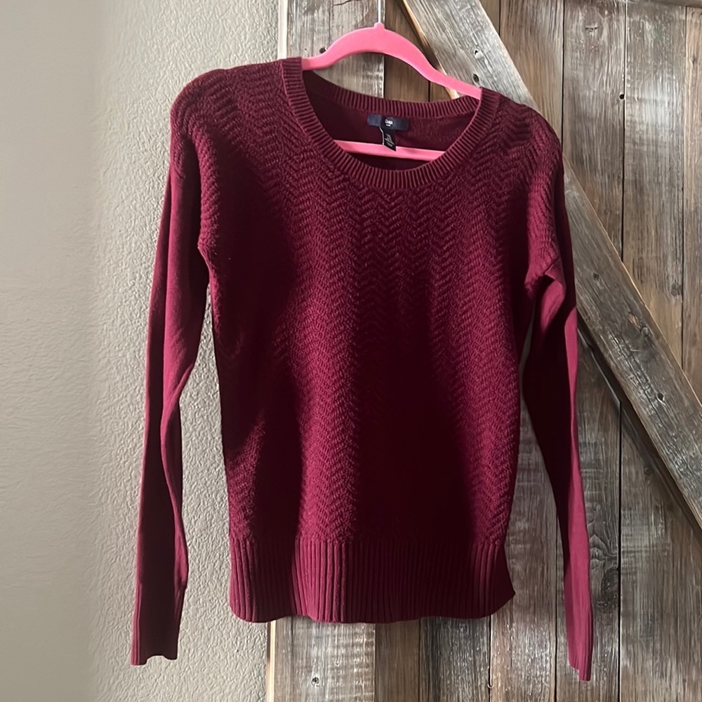 Gap burgundy Textured sweater